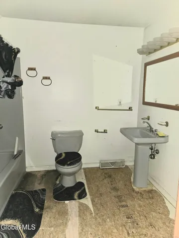 $179,900 | 1644 1st Street, Rensselaer, NY 12144