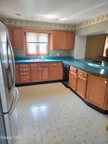 $179,900 | 1644 1st Street, Rensselaer, NY 12144