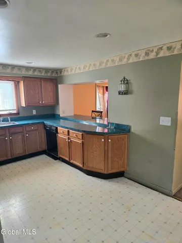 $179,900 | 1644 1st Street, Rensselaer, NY 12144