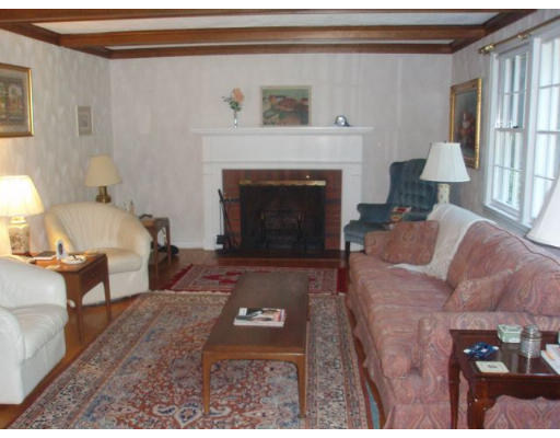 333 Springs Road Bedford, MA 01730 - Photo 3 of 9 Gallery Image 3