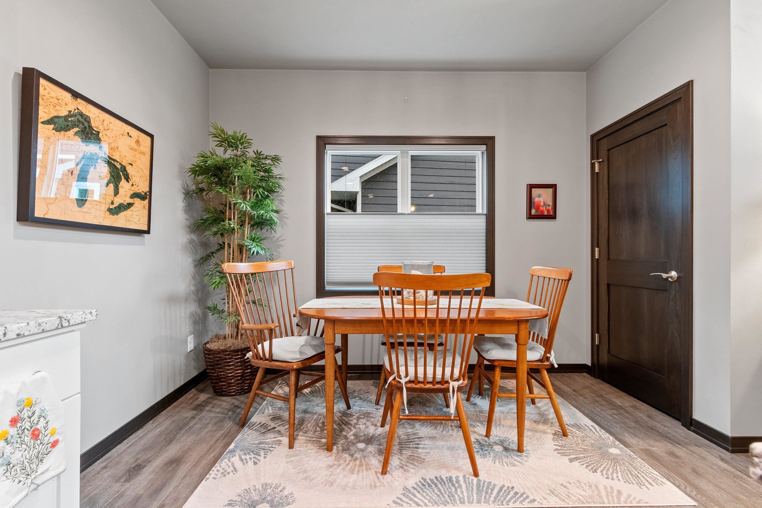 664 Olive Tree Drive Green Bay, WI 54313 - Photo 13 of 37