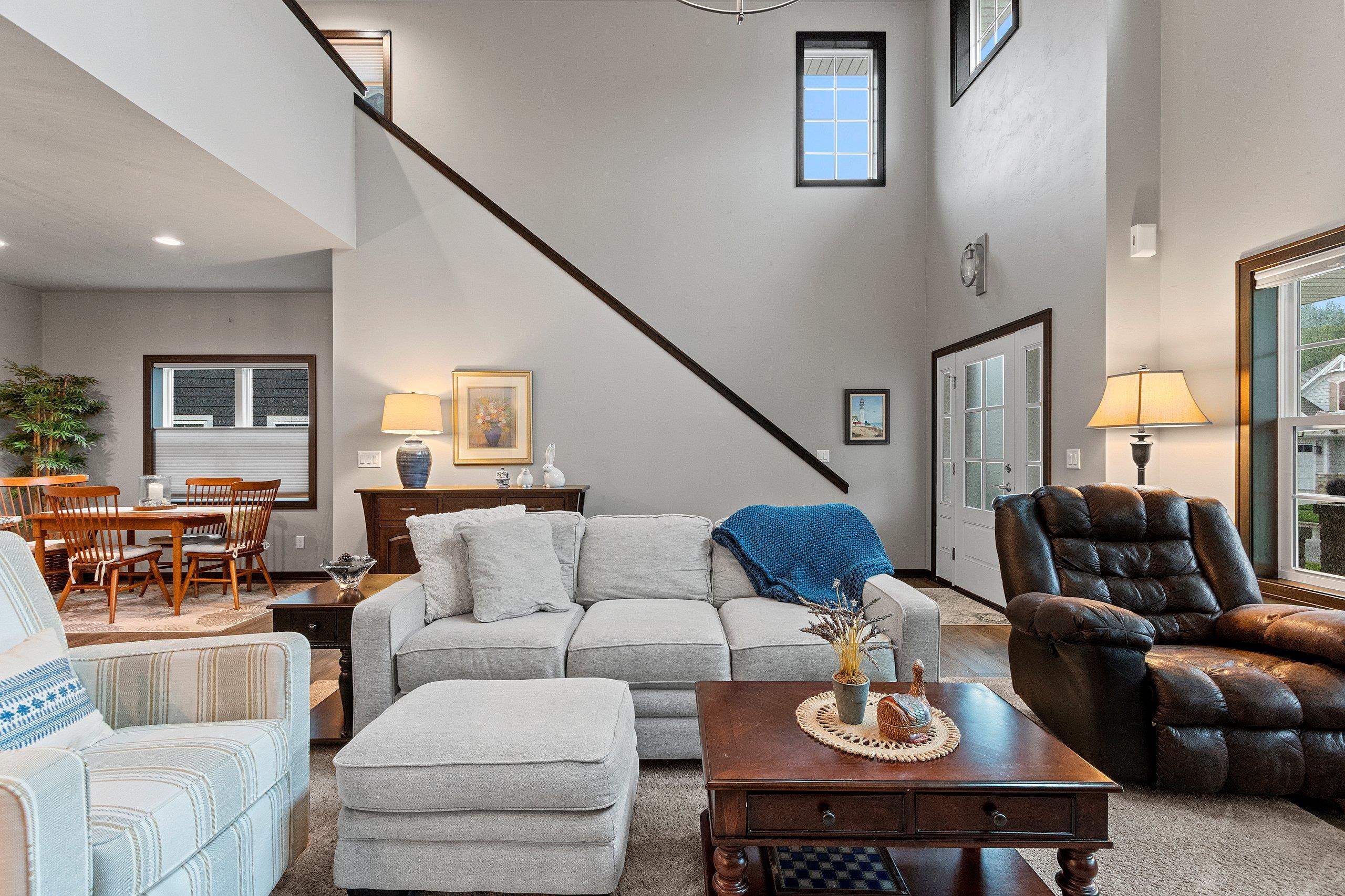 664 Olive Tree Drive Green Bay, WI 54313 - Photo 5 of 37