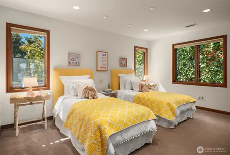 $11,650,000 | 9626 Southeast 34th Street, Mercer Island, WA 98040