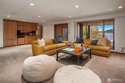 $11,650,000 | 9626 Southeast 34th Street, Mercer Island, WA 98040