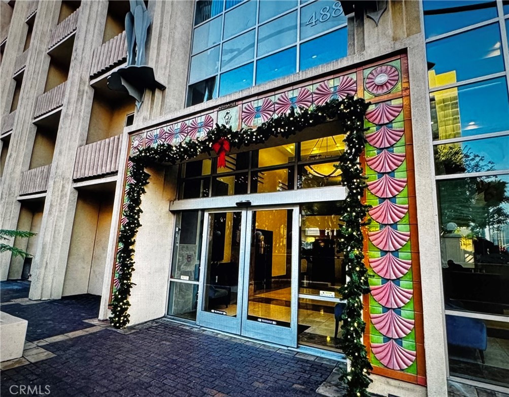 488 East Ocean Boulevard, Unit 418 Long Beach, CA 90802 - Photo 1 of 29 a view of front door of house with a yard
