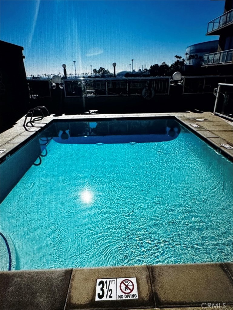488 East Ocean Boulevard, Unit 418 Long Beach, CA 90802 - Photo 23 of 29 a view of outdoor space and yard
