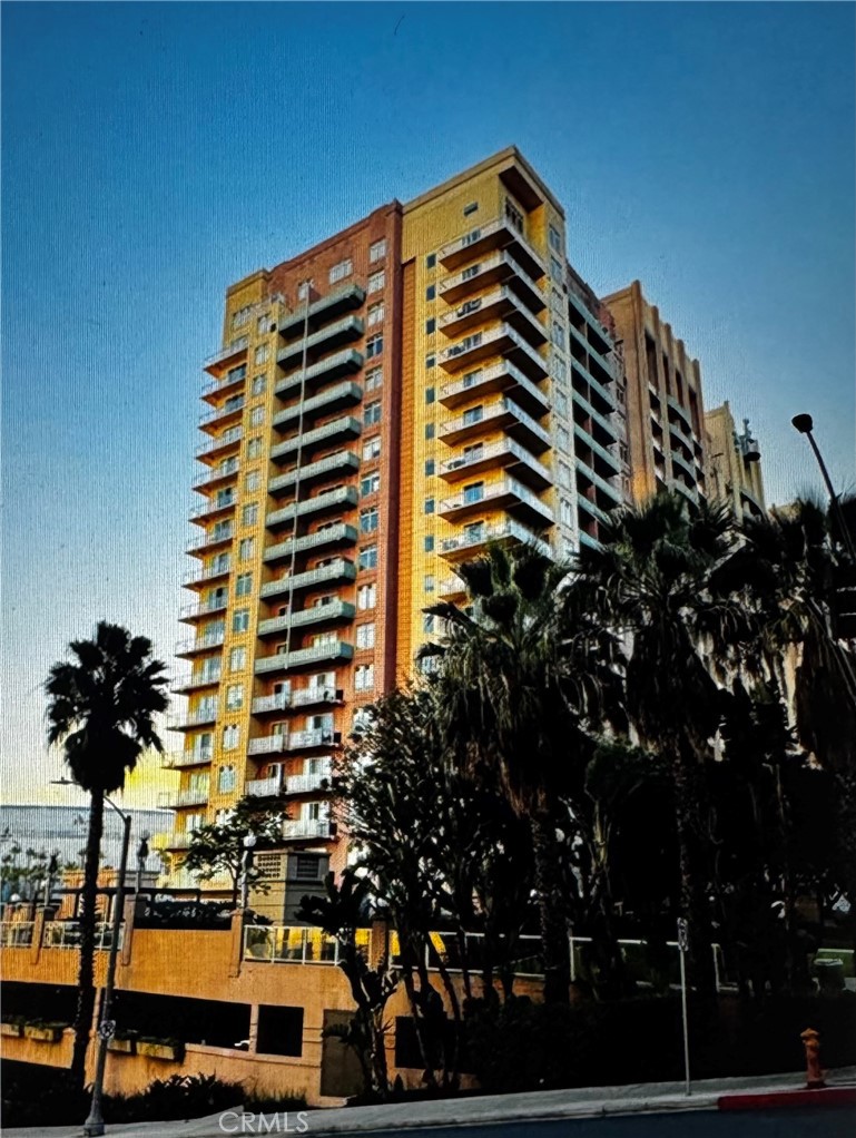 488 East Ocean Boulevard, Unit 418 Long Beach, CA 90802 - Photo 28 of 29 a front view of a building