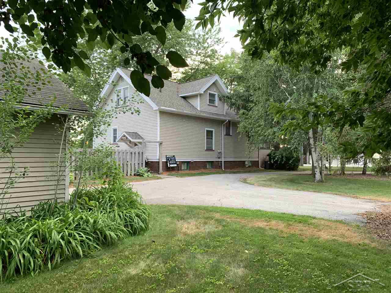 1070 North Center Road Saginaw, MI 48638 - Photo 46 of 49 50017036-45.JPG