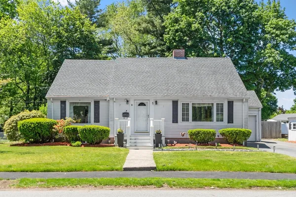 $699,000 | 9 Oaklandvale Avenue, Saugus, MA 01906