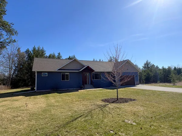 $560,000 | 11889 Joneswood Drive, Baxter, MN 56425
