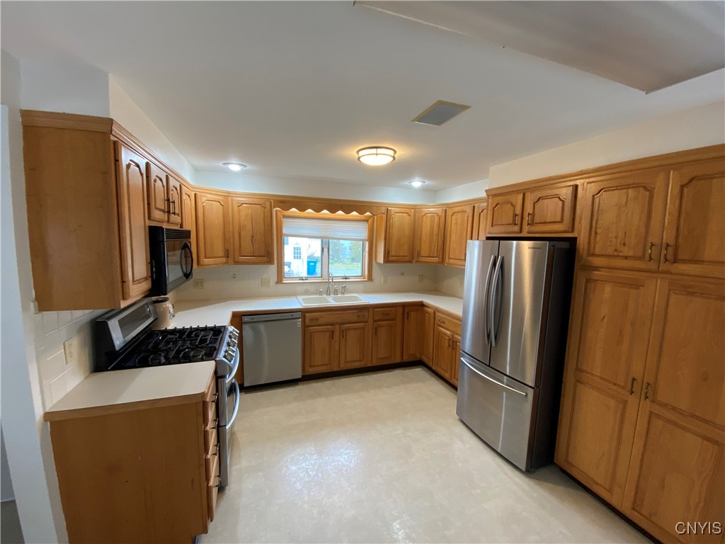 7392 Highway 20 Madison, NY 13402 - Photo 15 of 38 Kitchen