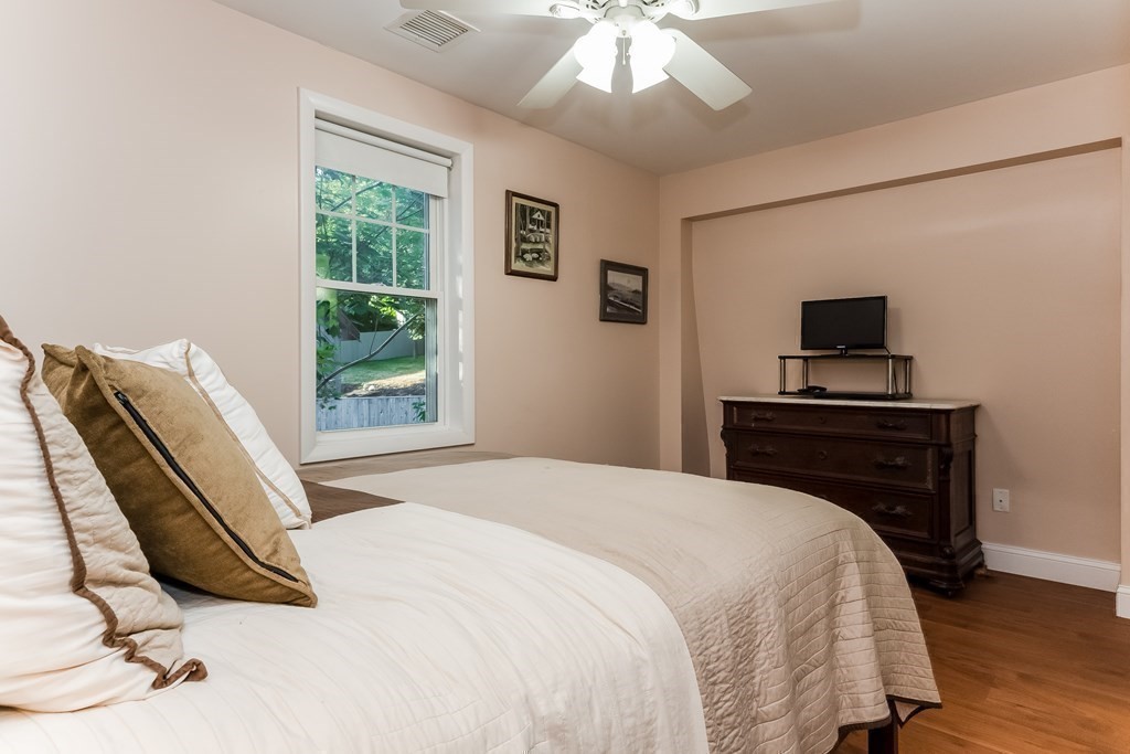 30 Valley Road Nahant, MA 01908 - Photo 20 of 34 Gallery Image 20