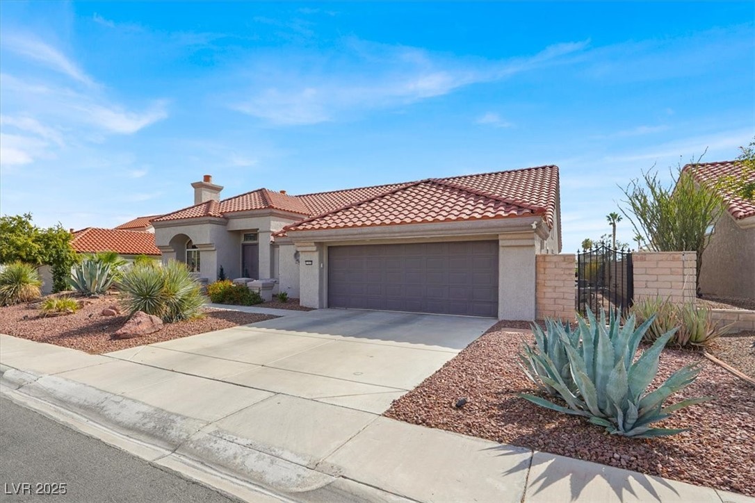 2900 Crown Ridge Drive Las Vegas, NV 89134 - Photo 6 of 59