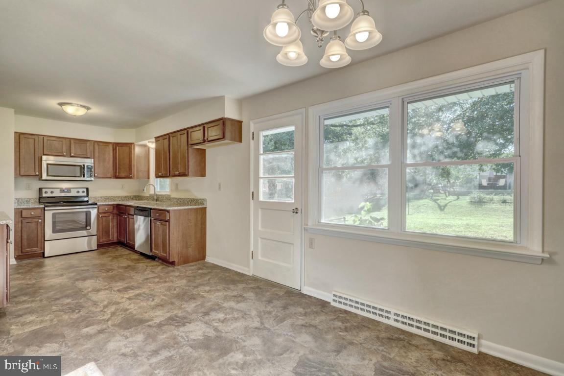 114 Wellington Road Lancaster, PA 17603 - Photo 11 of 28 Gallery Image 11