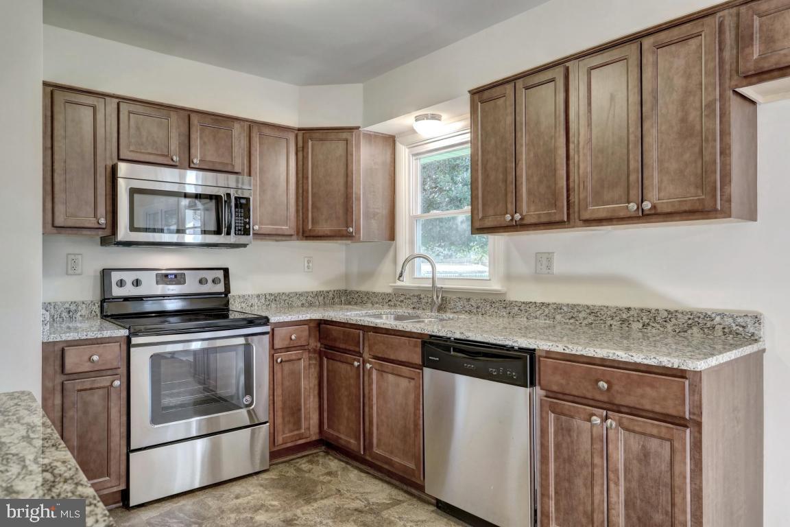 114 Wellington Road Lancaster, PA 17603 - Photo 6 of 28 Gallery Image 6