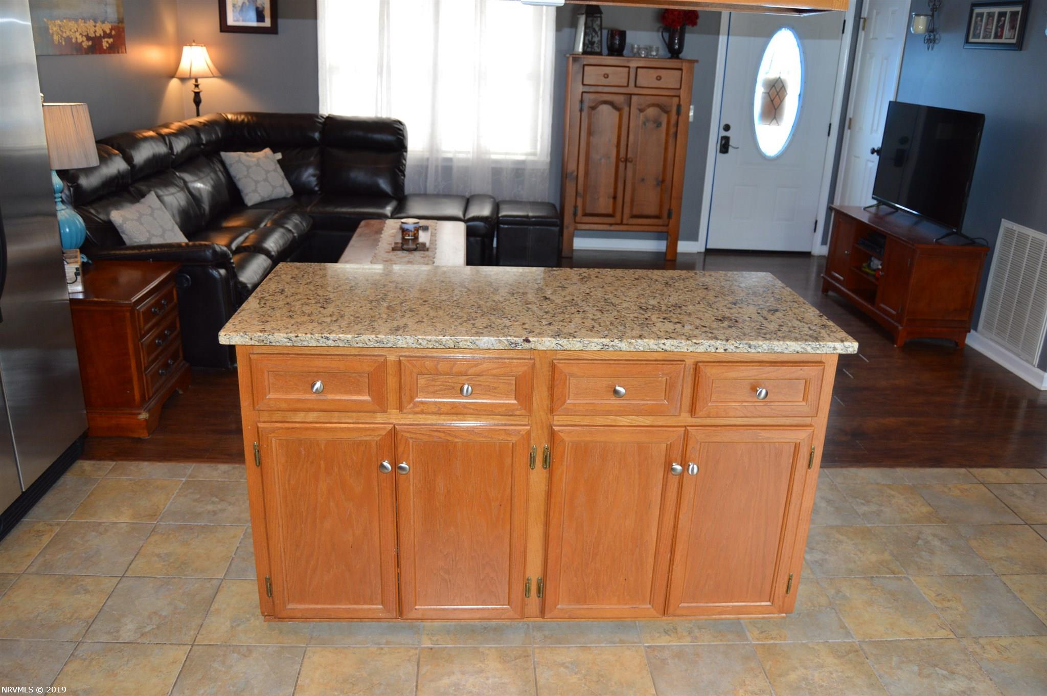 450 Reading Road Christiansburg, VA 24073 - Photo 8 of 57 Gallery Image 8