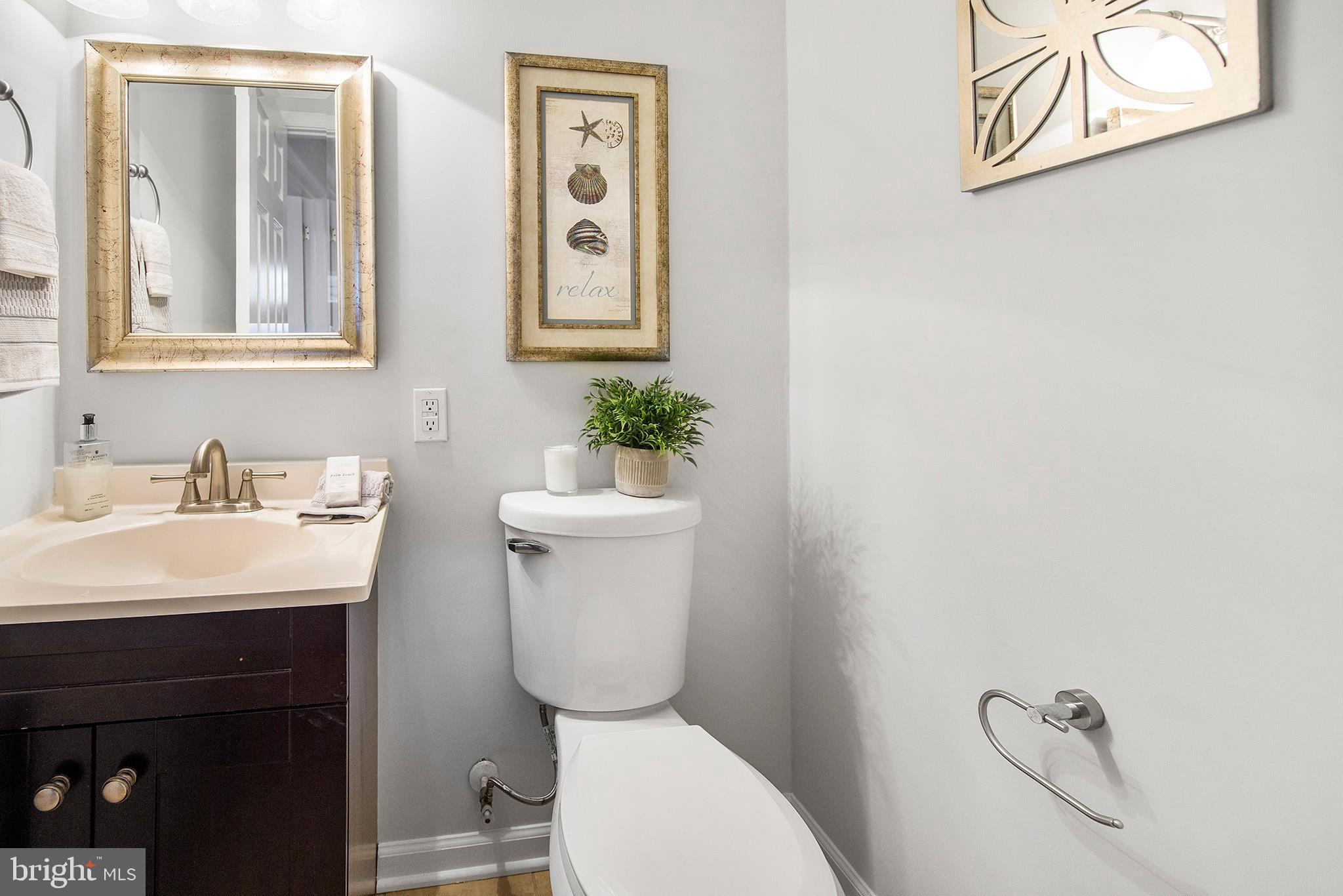 717 Woodfield Road Villanova, PA 19085 - Photo 14 of 32 First floor powder room