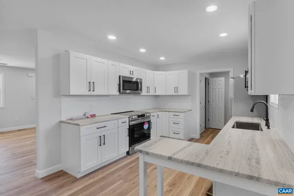 $365,000 | 140 Dogwood Heights, Scottsville, VA 24590