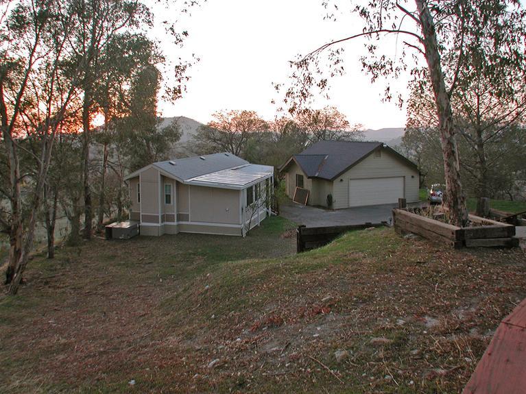 20284 Nicholas Road Clovis, CA 93619 - Photo 32 of 99 Gallery Image 32