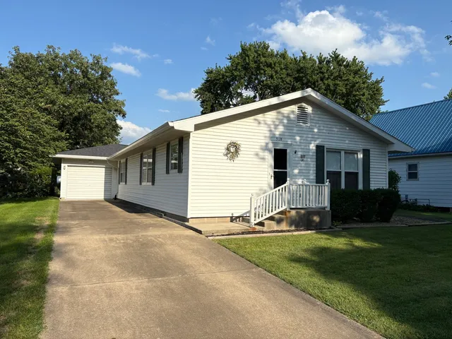 $142,000 | 510 North Maple Avenue, Minier, IL 61759