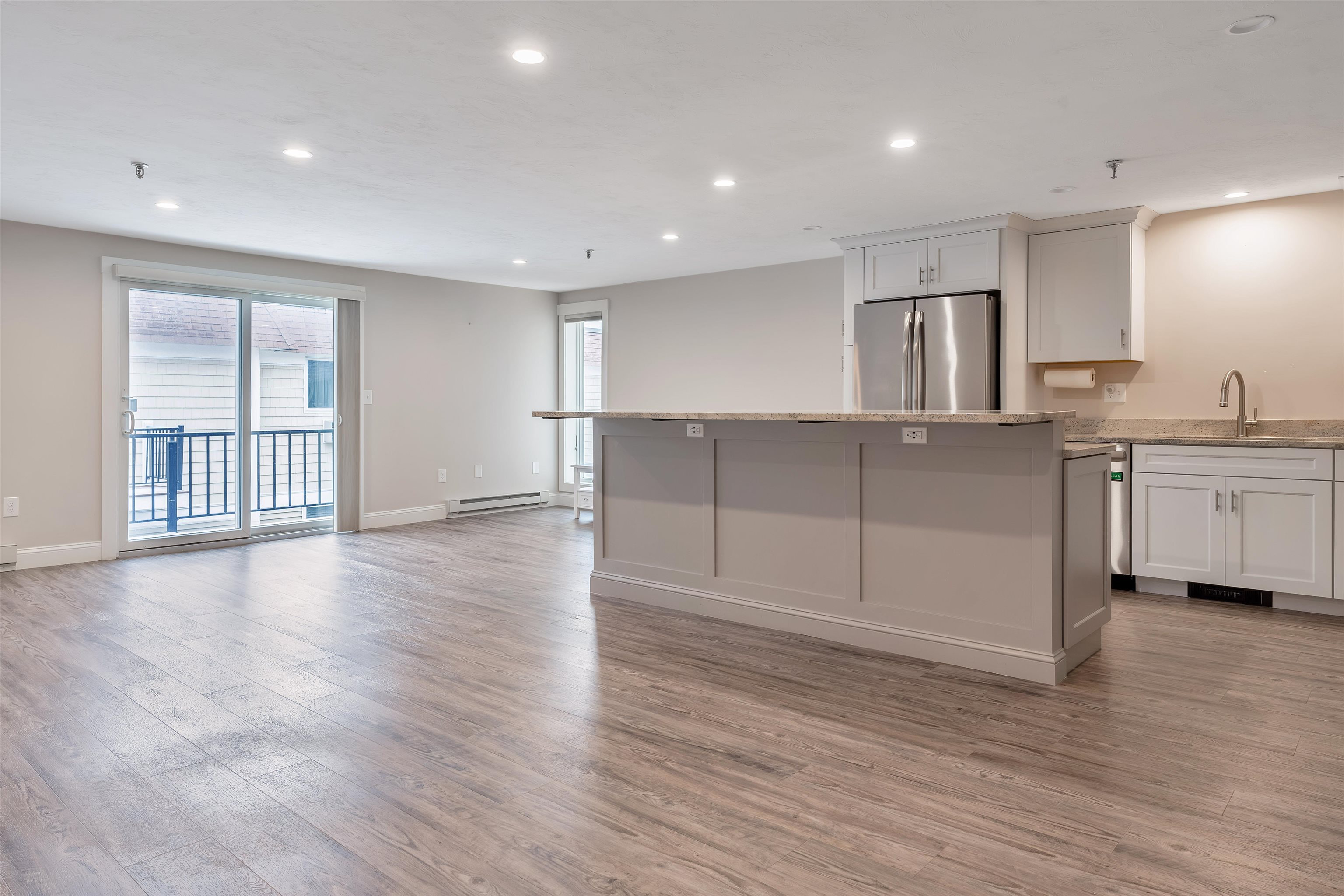 407 Ocean Boulevard, Unit 10 Hampton, NH 03842 - Photo 2 of 26