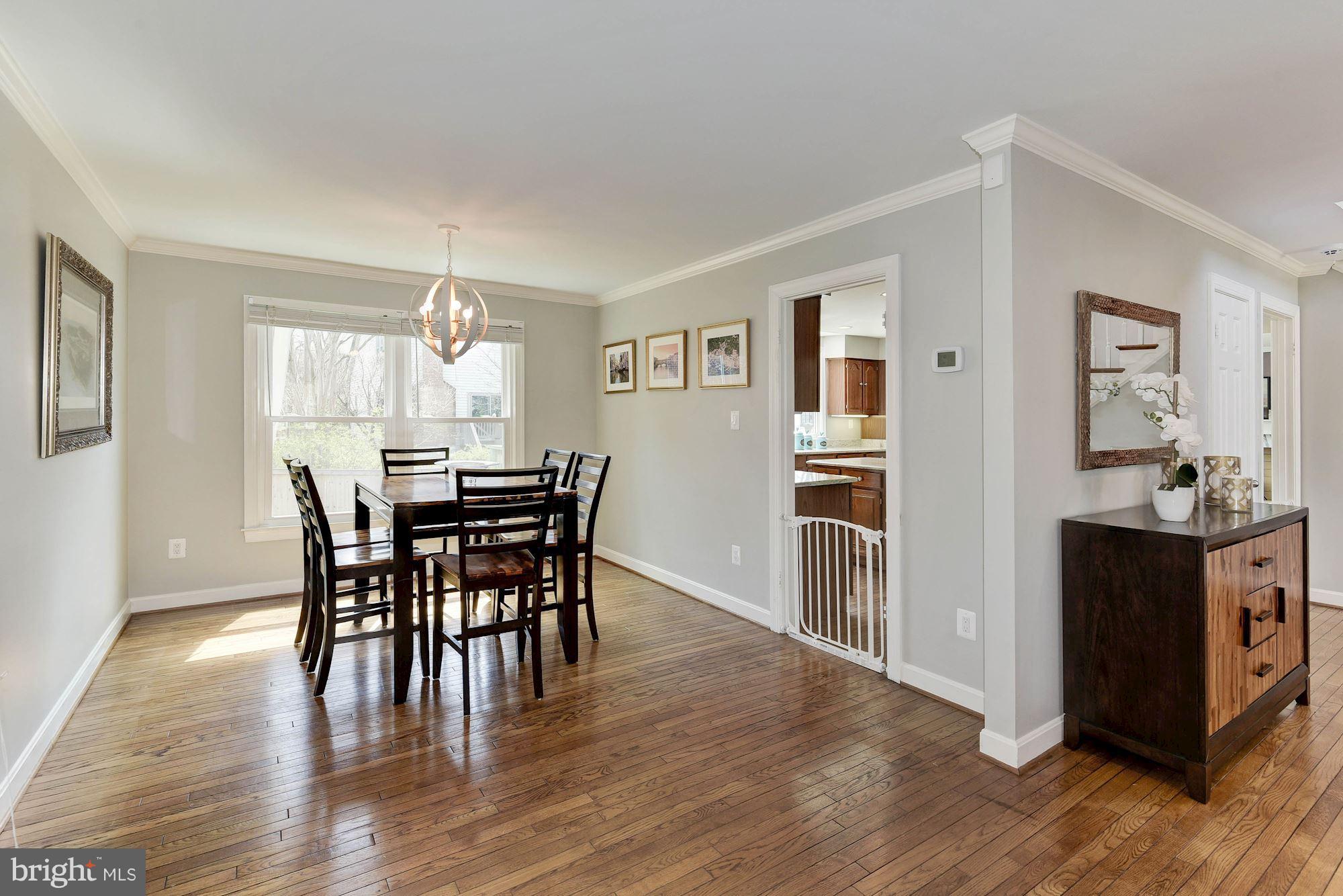 1304 19th Road South Arlington, VA 22202 - Photo 8 of 25 Dining/living room adjacent to kitchen