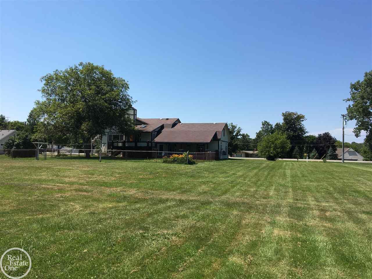 4701 Atkins Road North Street, MI 48049 - Photo 10 of 40 31327000-9.JPG