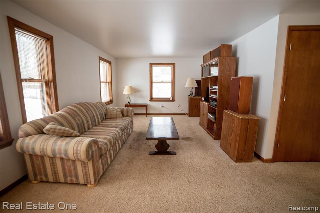 2866 Avalon Road Rochester Hills, MI 48309 - Photo 3 of 33