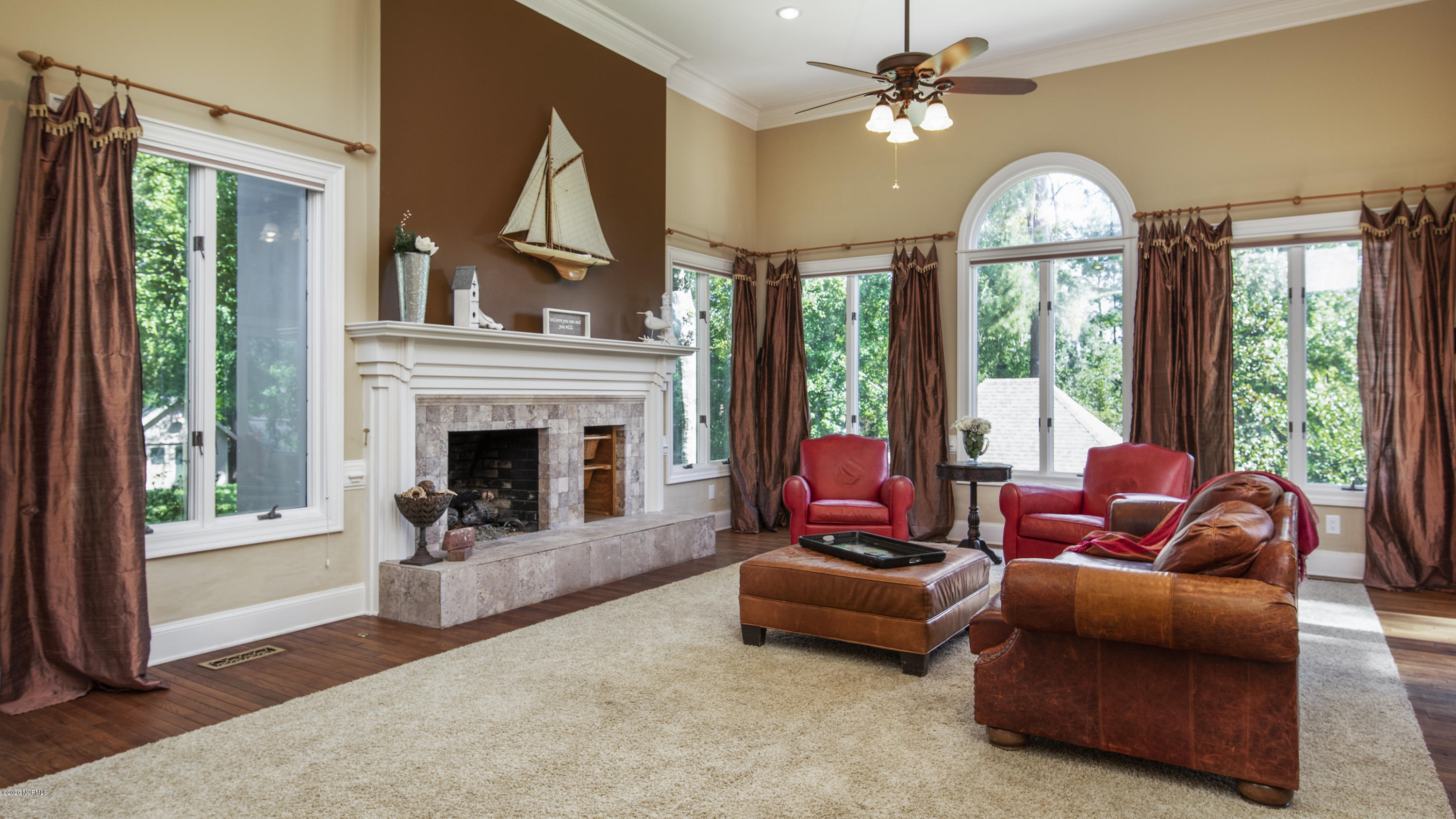 202 Castle Ridge Road New Bern, NC 28562 - Photo 2 of 72 Cozy, Comfort, Living Room