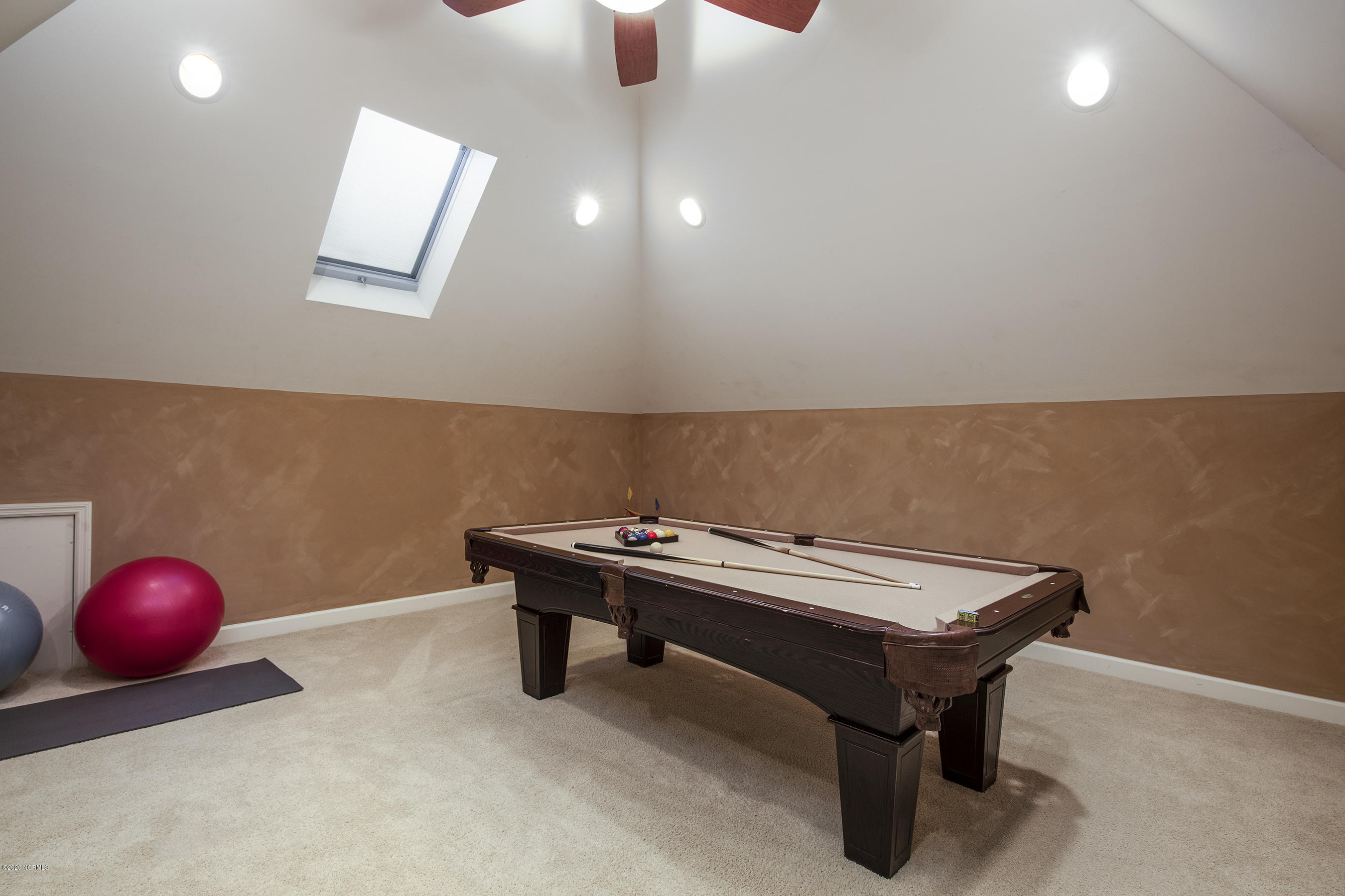 202 Castle Ridge Road New Bern, NC 28562 - Photo 41 of 72 High Ceilings in the Bonus Space