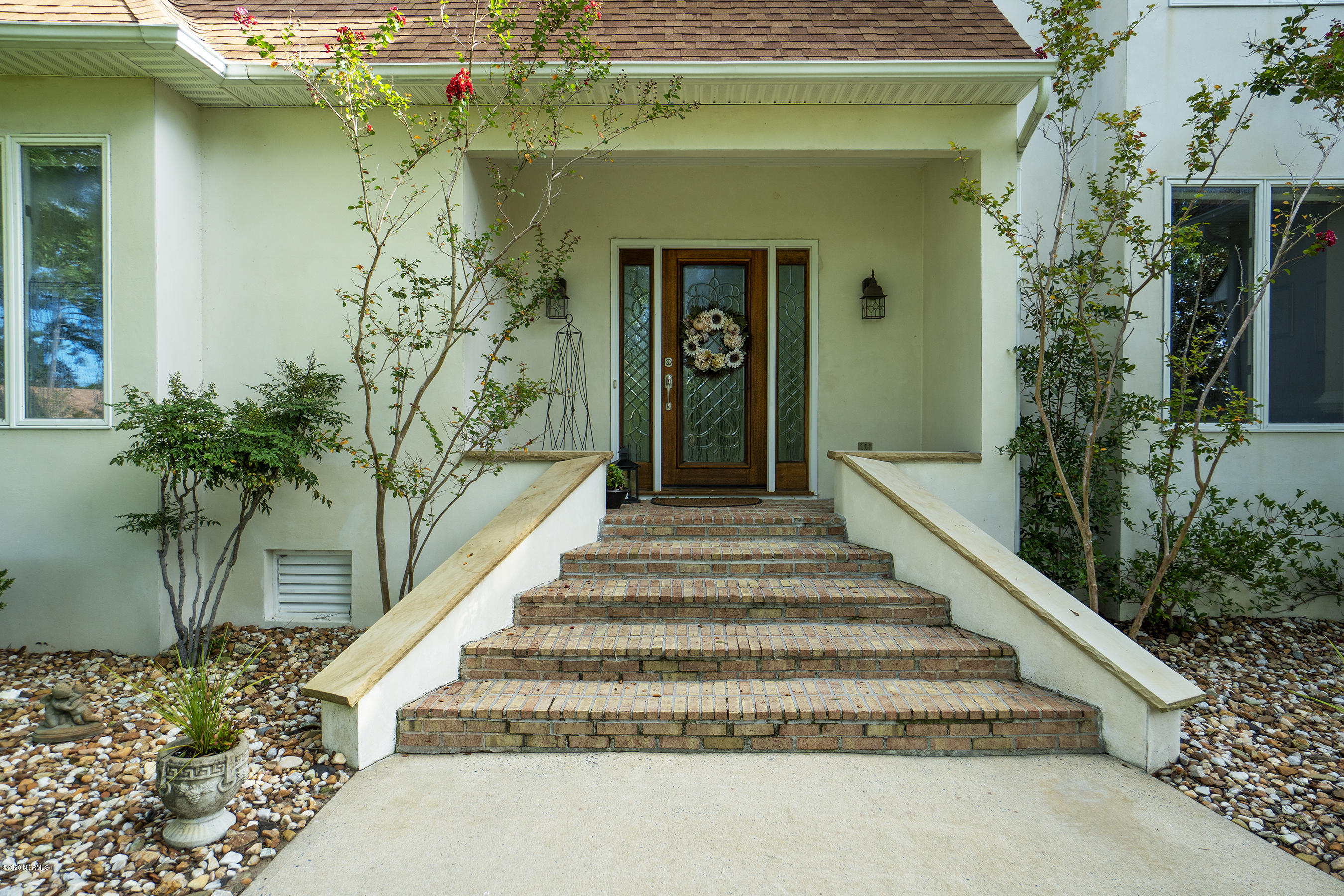 202 Castle Ridge Road New Bern, NC 28562 - Photo 48 of 72 Steps to Front Mahogany Door