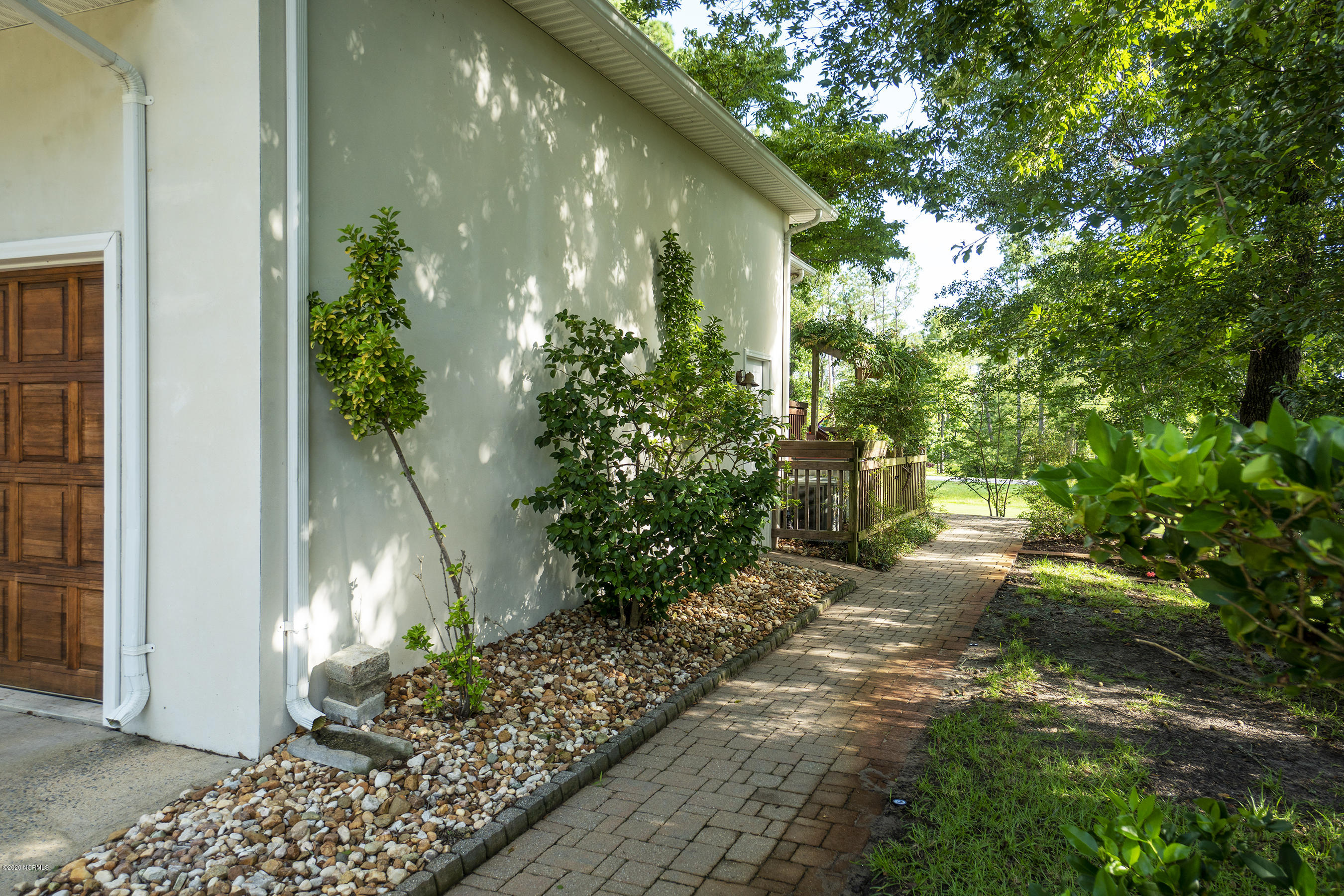 202 Castle Ridge Road New Bern, NC 28562 - Photo 50 of 72 River Rock Landscaping