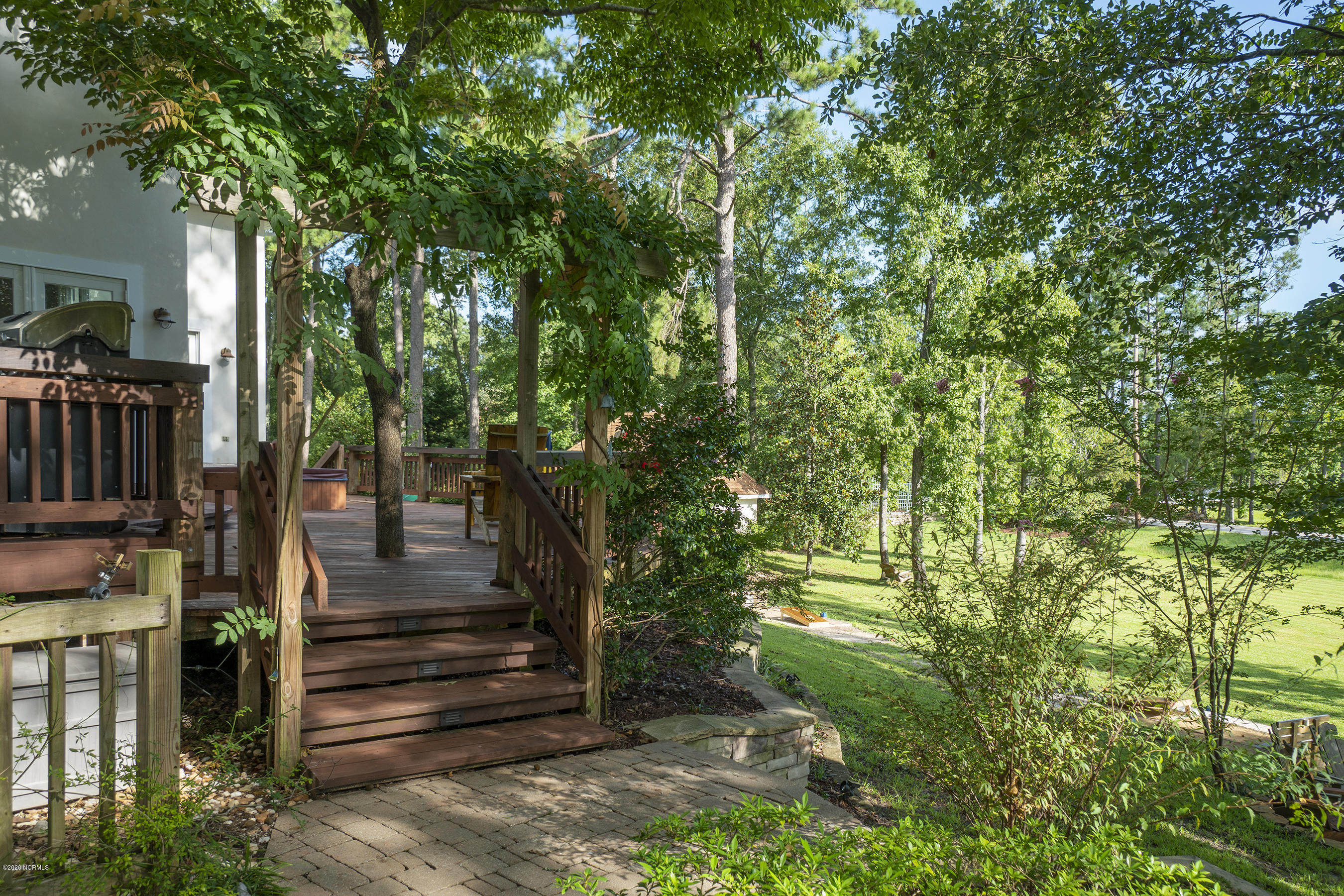 202 Castle Ridge Road New Bern, NC 28562 - Photo 51 of 72 Trellis to the Back Deck
