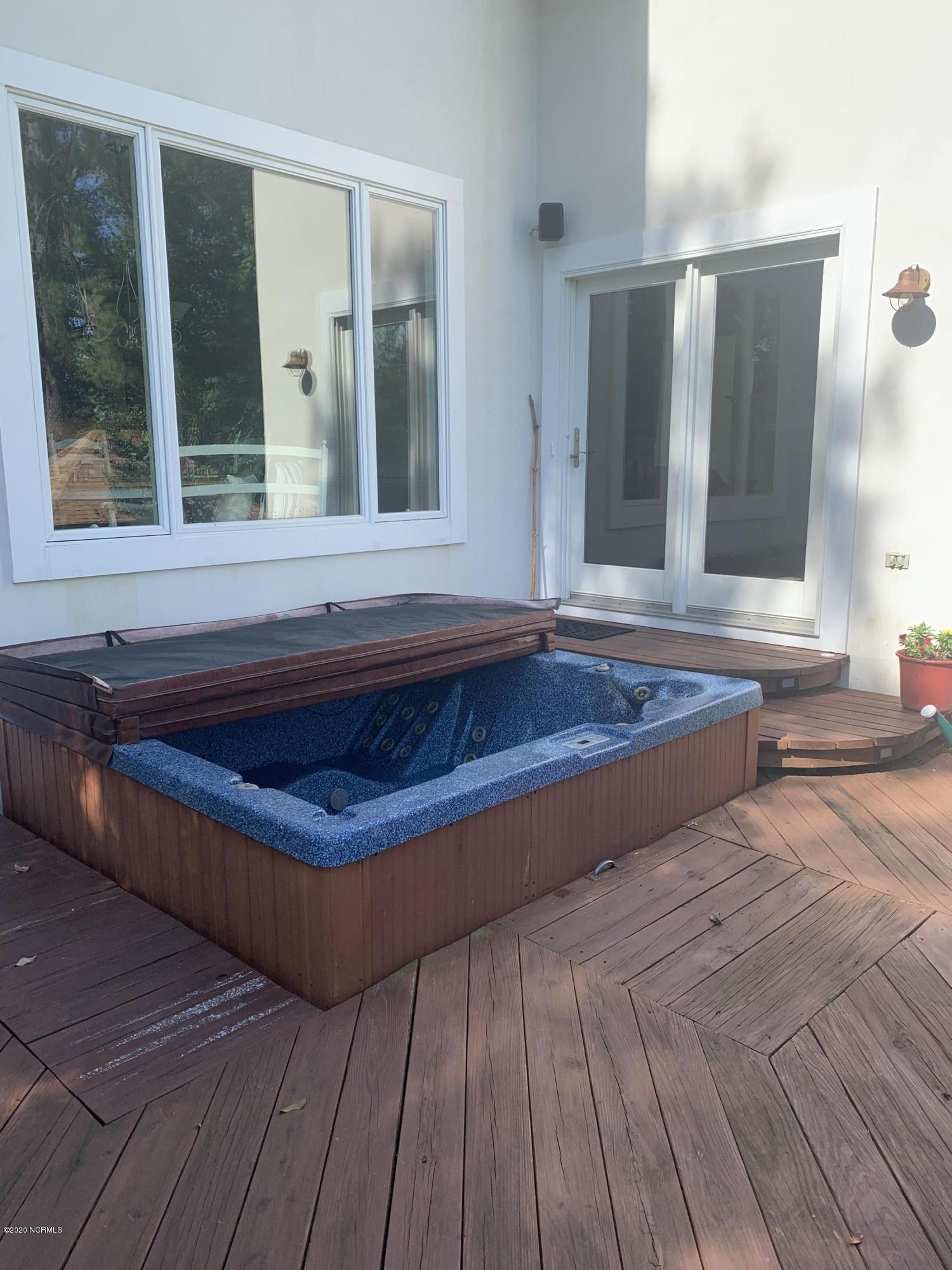 202 Castle Ridge Road New Bern, NC 28562 - Photo 58 of 72 Hot Tub Ready for Fun!