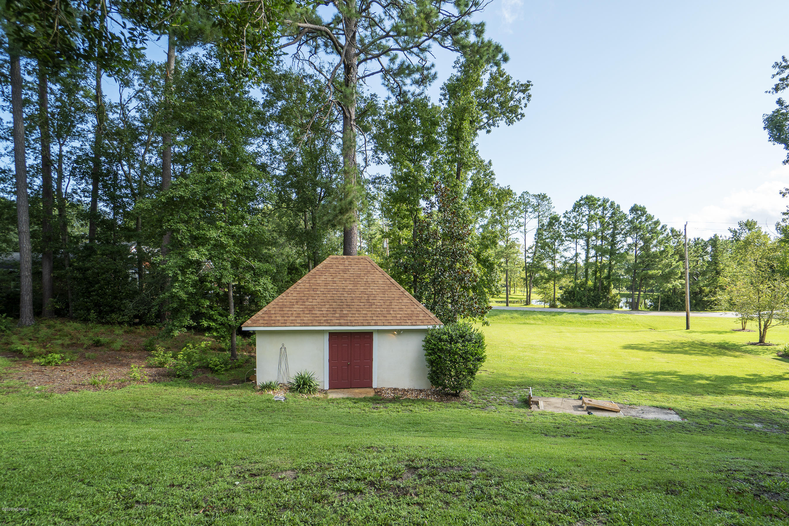 202 Castle Ridge Road New Bern, NC 28562 - Photo 62 of 72 Workshop with Well for Irrigation
