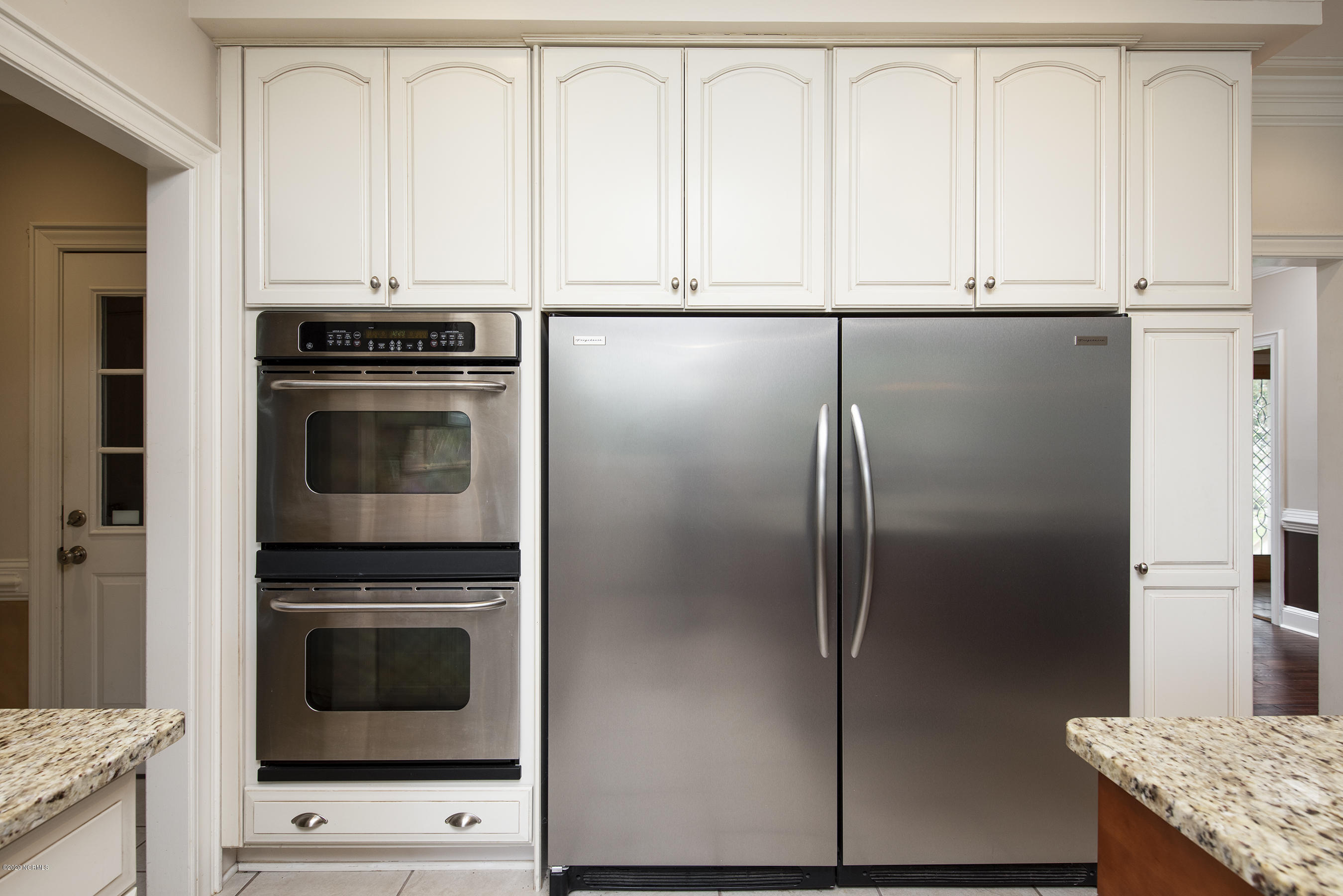 202 Castle Ridge Road New Bern, NC 28562 - Photo 10 of 72 Double Ovens