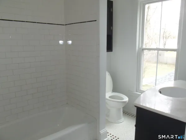 $314,900 | 220 Naubuc Avenue, East Hartford, CT 06118