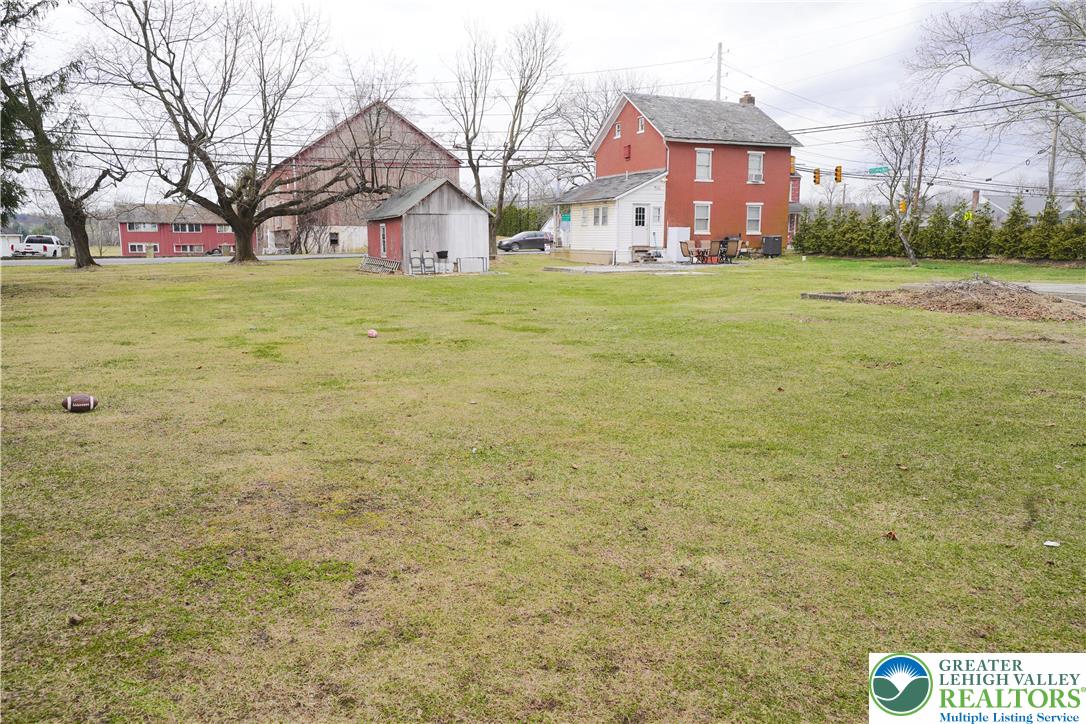 3863 Mauch Chunk Road Coplay, PA 18037 - Photo 8 of 32 Gallery Image 8