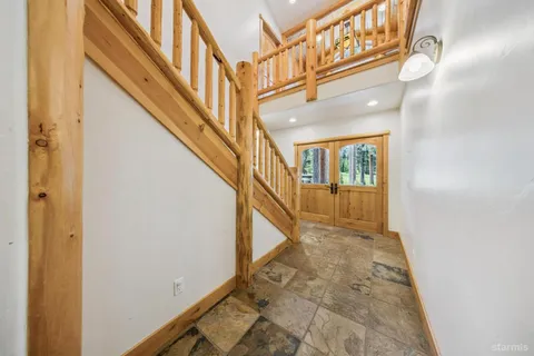 $980,000 | 1932 Apache Avenue, South Lake Tahoe, CA 96150