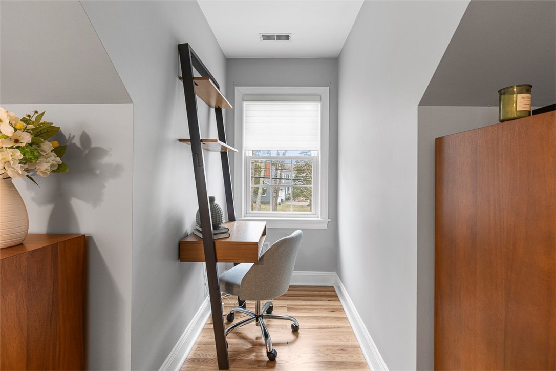 322 Washington Road Barrington, RI 02806 - Photo 21 of 48