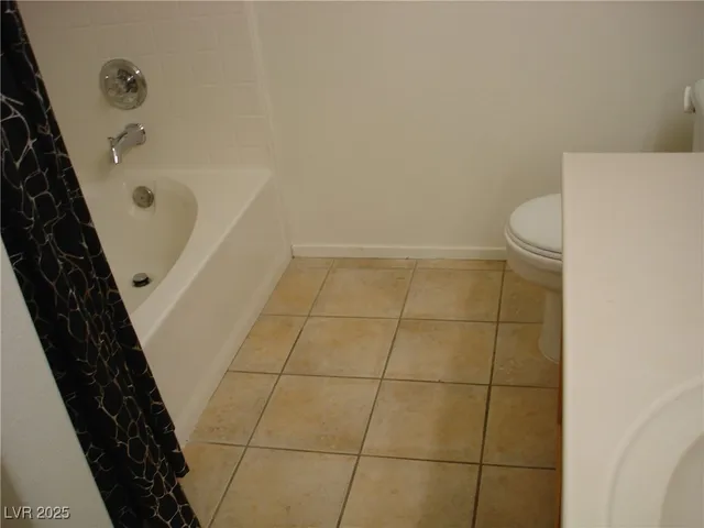 $1,700 | 7139 South Durango Drive, Unit 305, Las Vegas, NV 89113