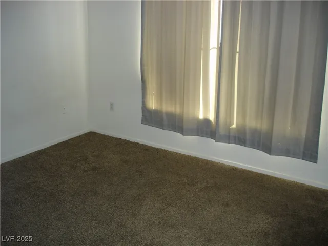 $1,700 | 7139 South Durango Drive, Unit 305, Las Vegas, NV 89113