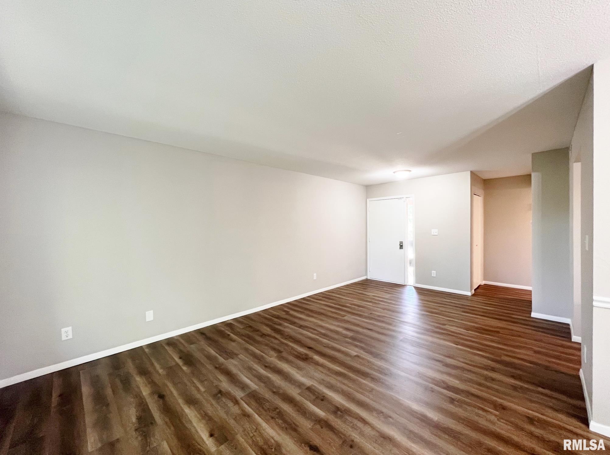 6342 North Allen Road, Unit 28 Peoria, IL 61614 - Photo 12 of 37