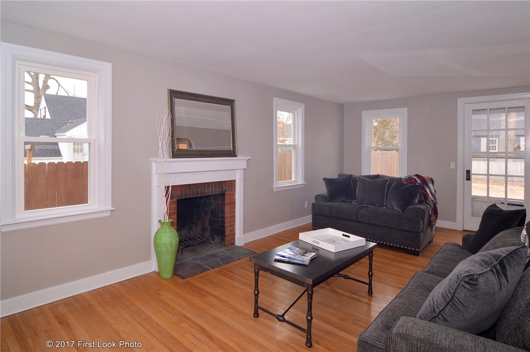 111 Community Road Warwick, RI 02889 - Photo 6 of 35