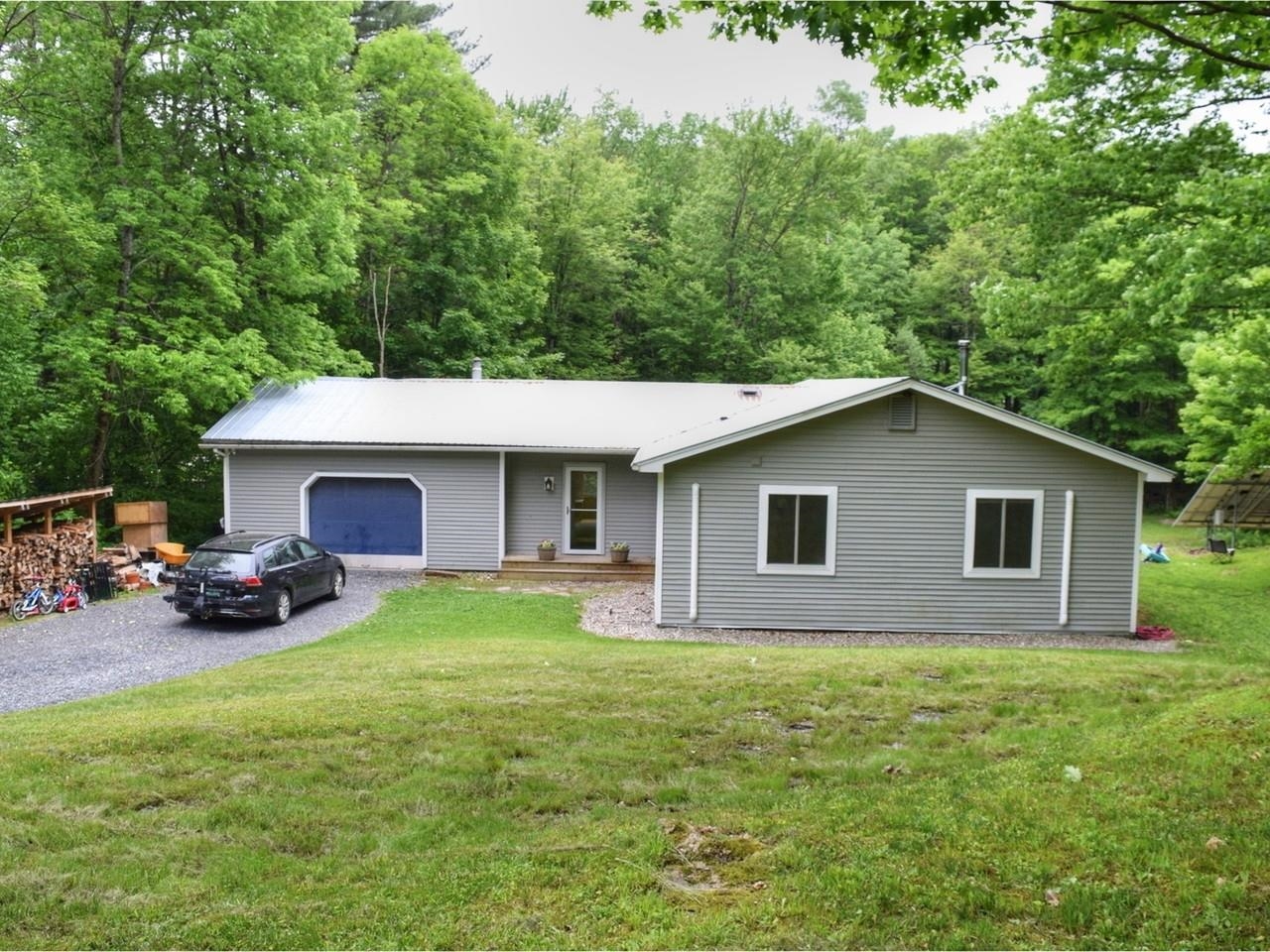 1555 Texas Hill Road Huntington, VT 05462 - Photo 1 of 31 Gallery Image 1