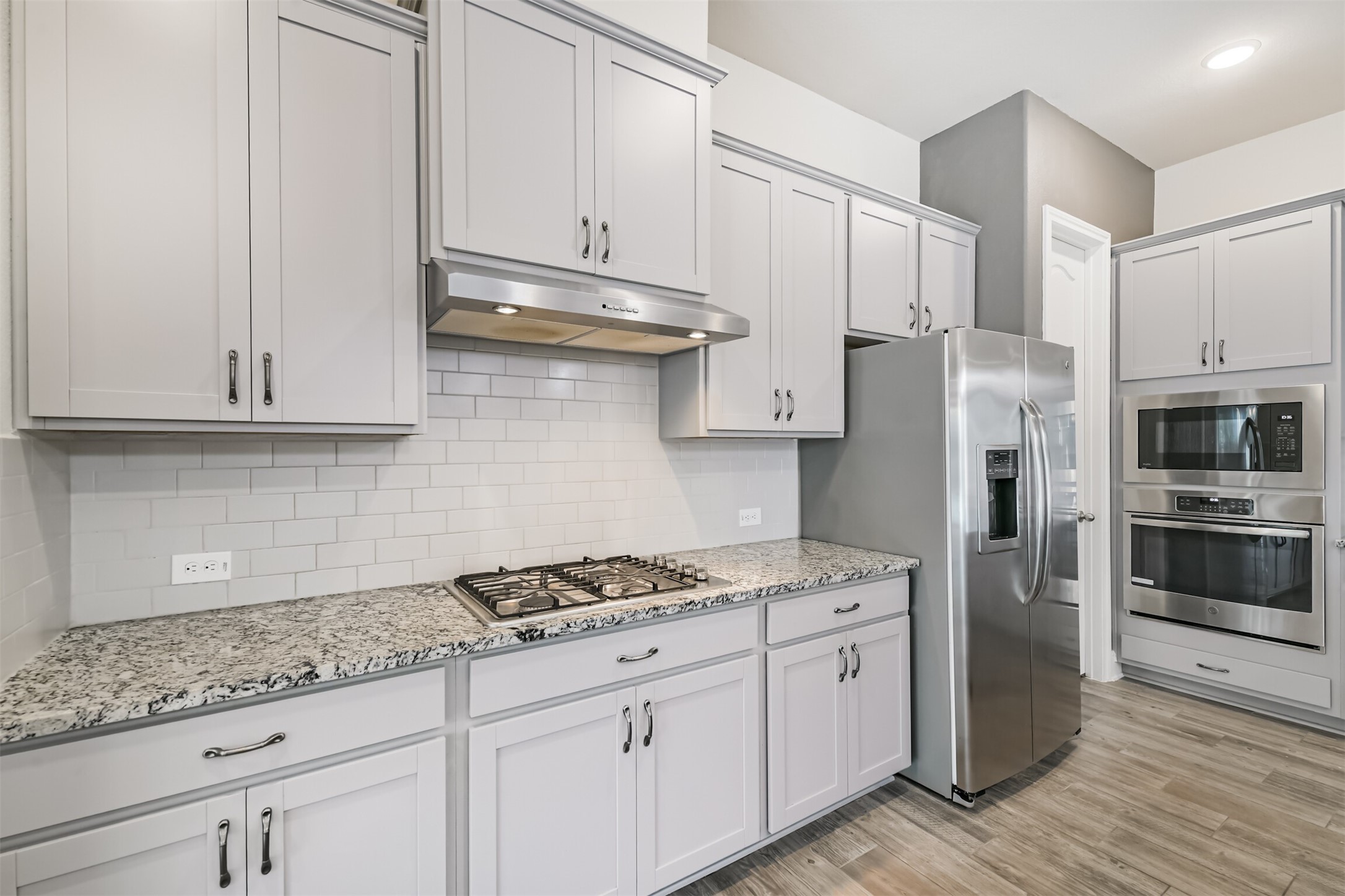 210 Liatris Court Conroe, TX 77304 - Photo 13 of 45