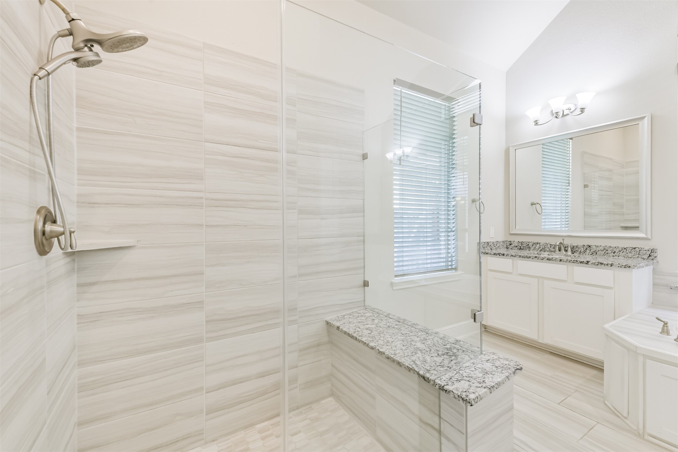 210 Liatris Court Conroe, TX 77304 - Photo 30 of 45