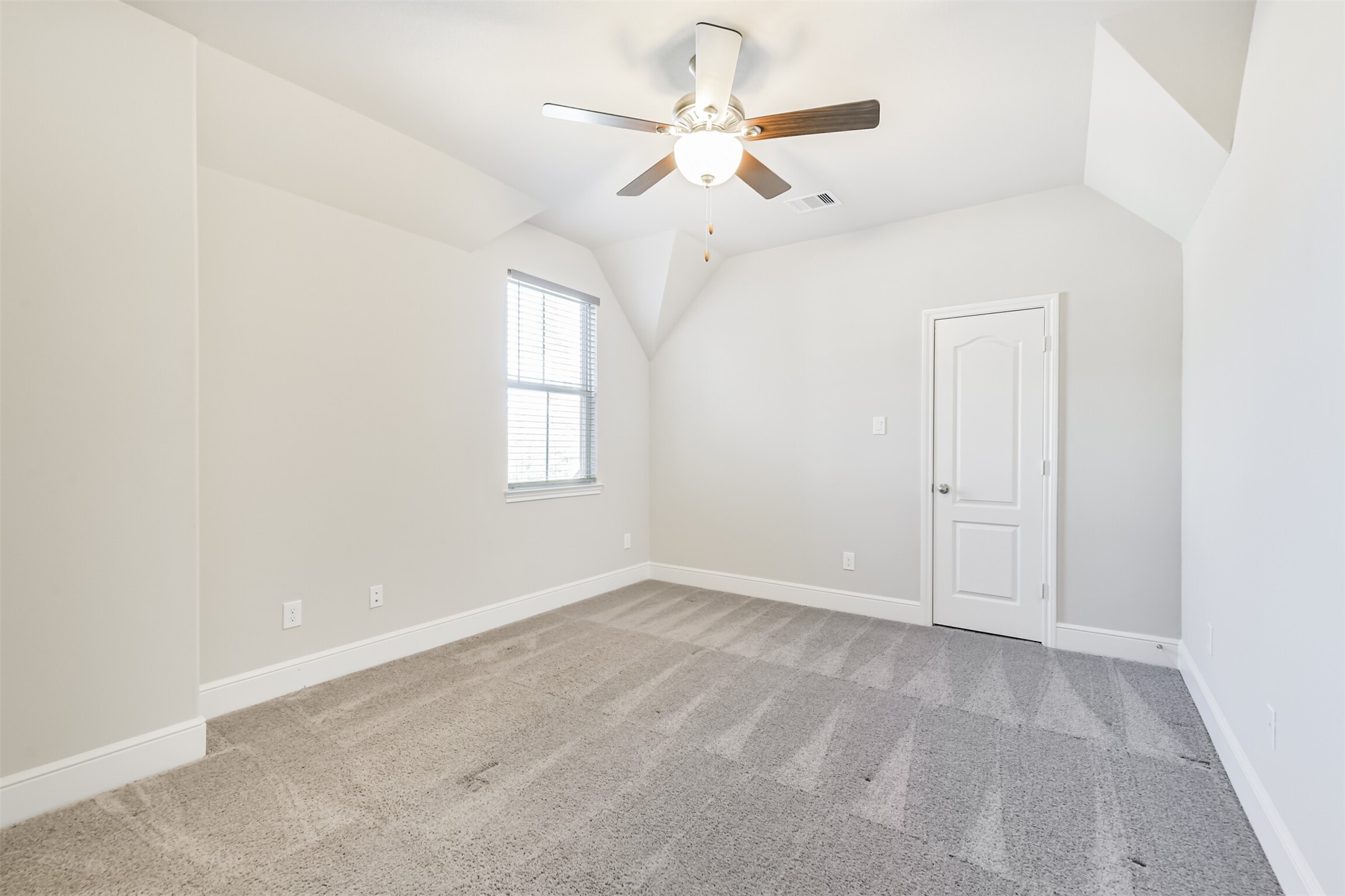 210 Liatris Court Conroe, TX 77304 - Photo 38 of 45