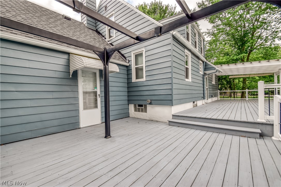 339 East Sprague Road Seven Hills, OH 44131 - Photo 12 of 45
