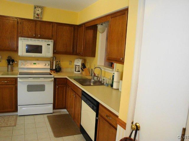 223 Flint Hill Road Alburtis, PA 18011 - Photo 5 of 23 Gallery Image 5